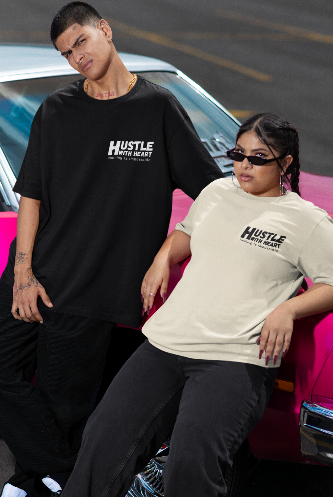 Schwarzes Oversized T-Shirt Damen/Herren mit Hustle with Heart Motivation Print FHO"